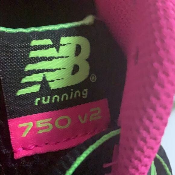 NEWBALANCE 750 V2 WOMEN RUNNING‎ SNEAKERS SZ 9 1/2 - Picture 5 of 7